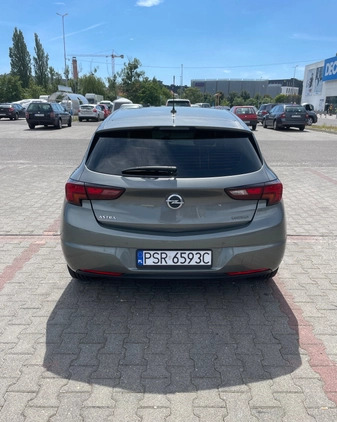 Opel Astra cena 58000 przebieg: 80500, rok produkcji 2016 z Poznań małe 137